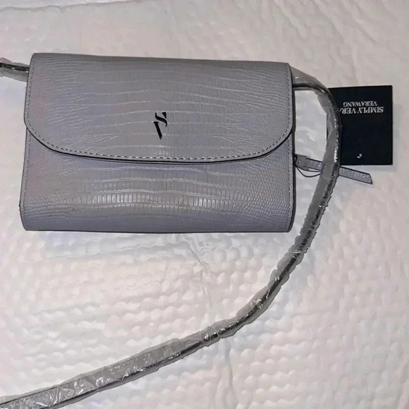🌸 Vera Wang Crossbody - Picture 1 of 4